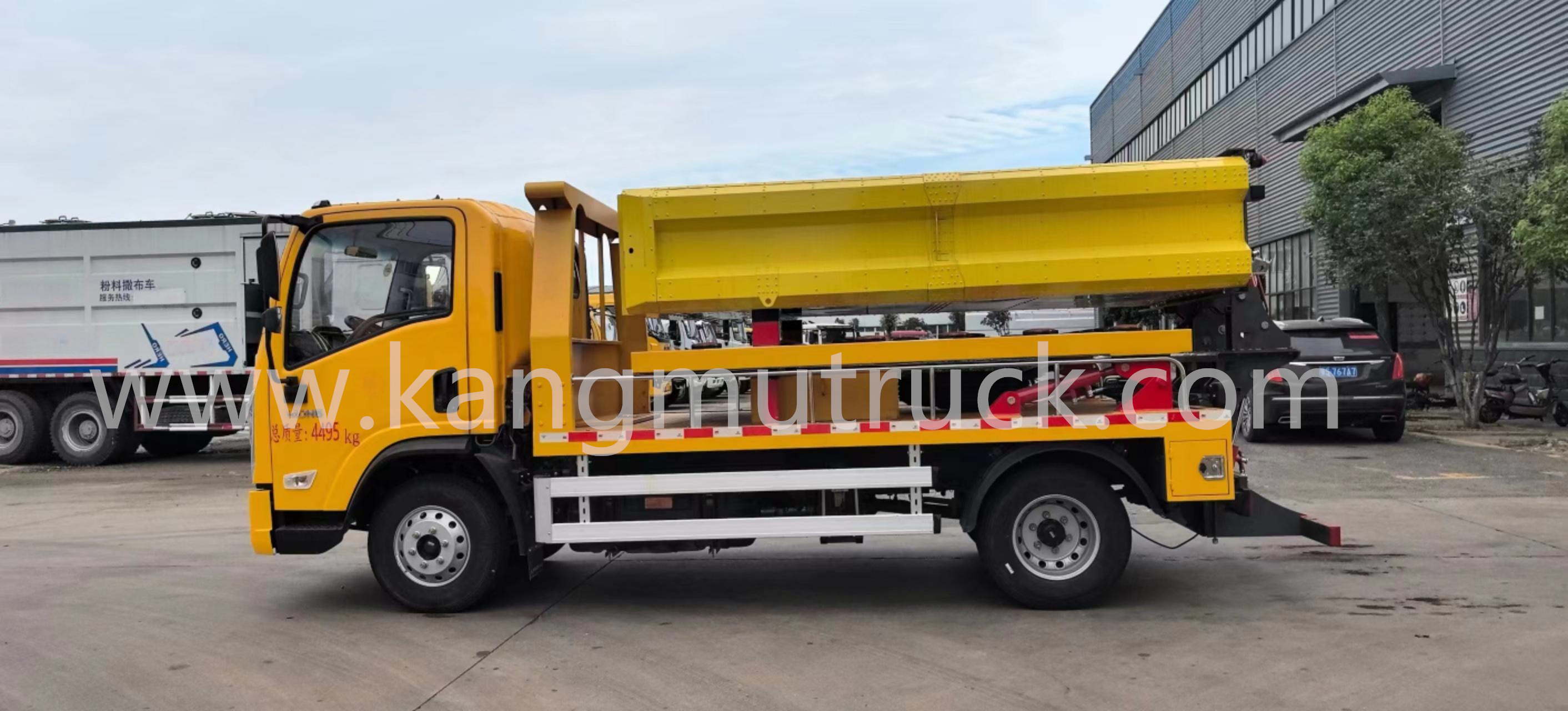 Howo Anti-Colision Buffer Truck
