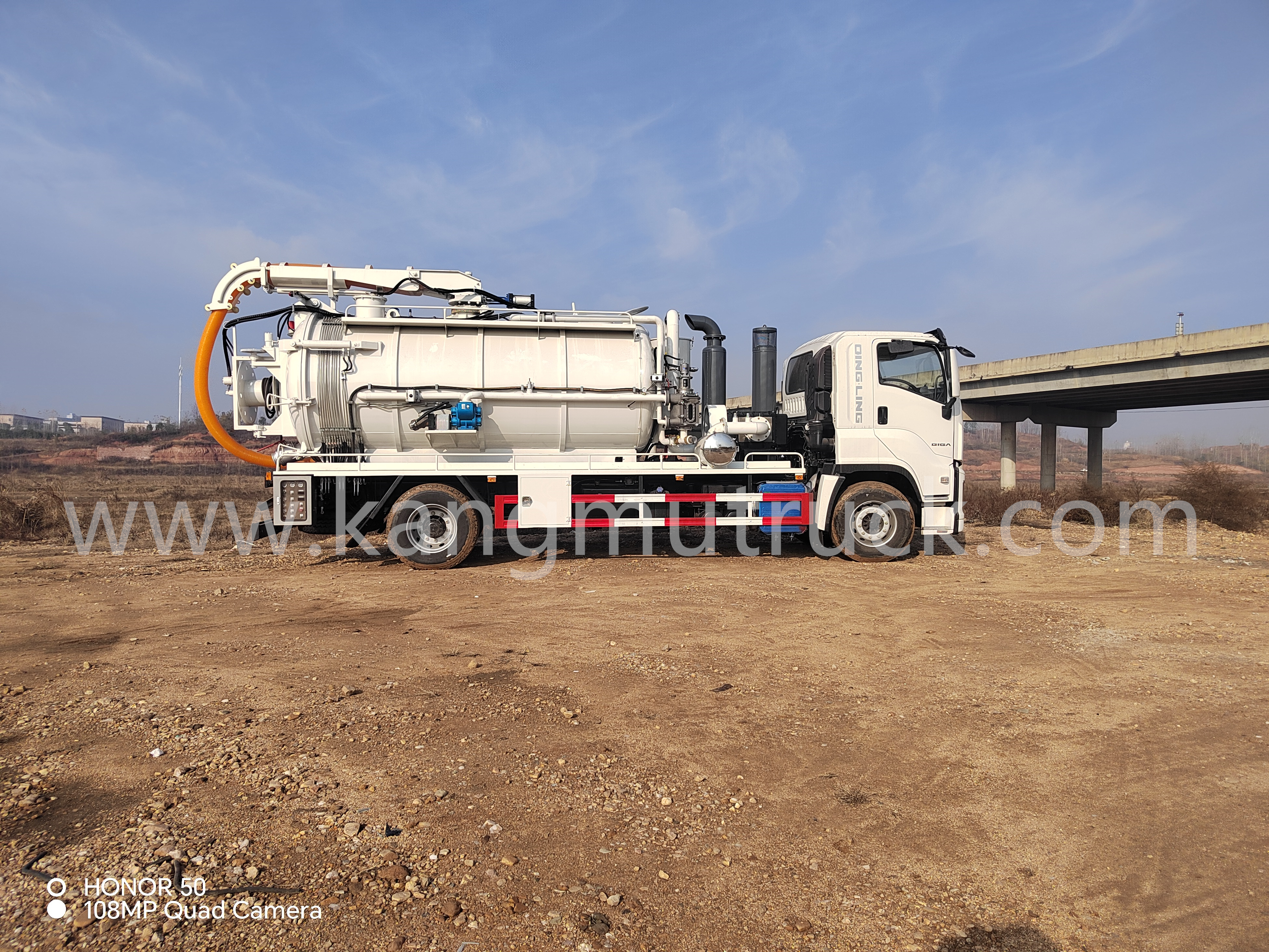Isuzu Combi Suction And Jetting Truck(With Sewage Circulation System)
