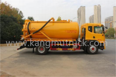 Kangmu D9 Cummins 230HP 10Cbm Sewage Suction Truck