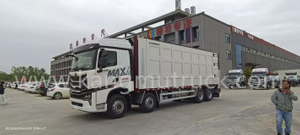 SINOTRUK 8X4 LIVESTOCK TRANSPORT TRUCK