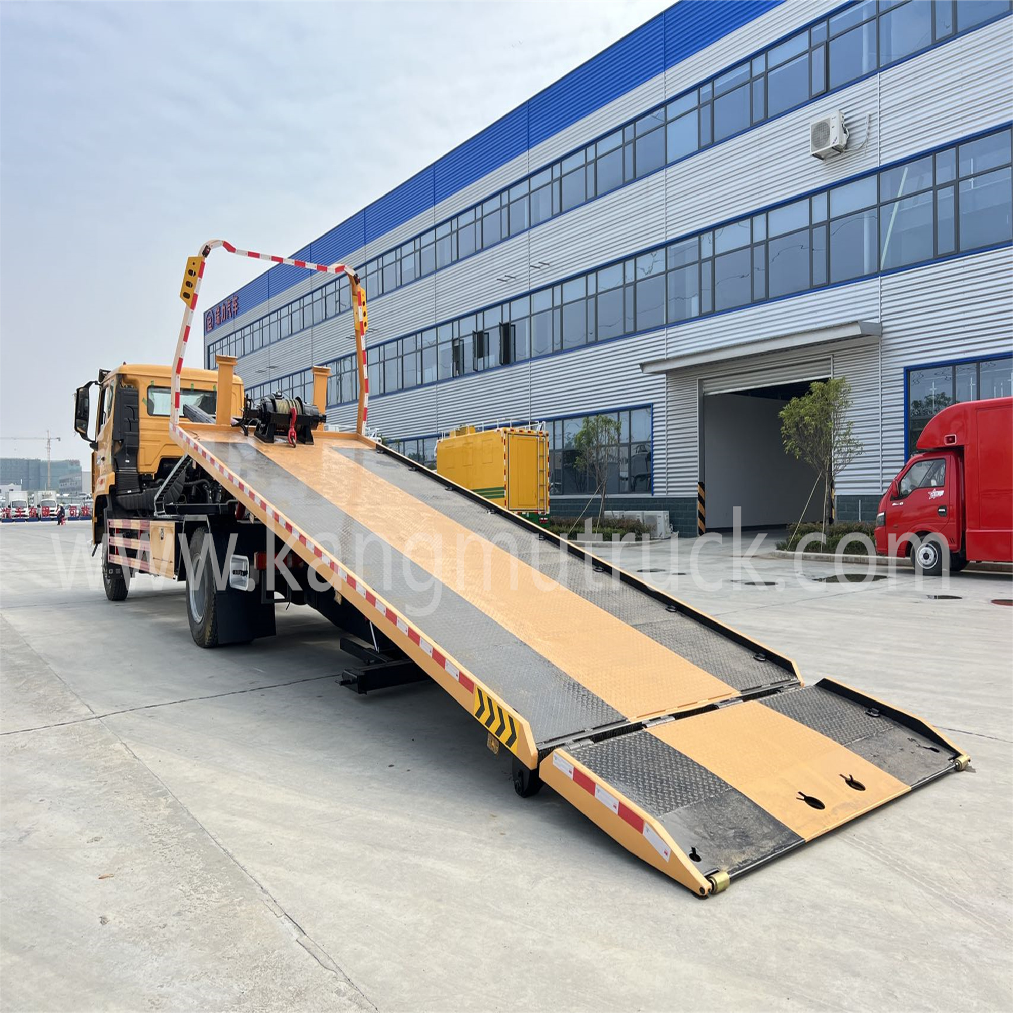 HOWO NX 10-Ton Flatbed Wrecker
