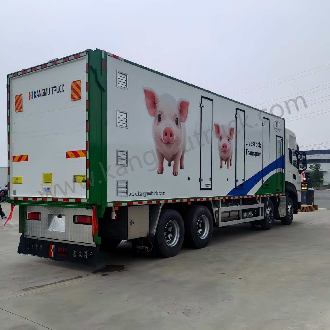 DONGFENG 8X4 LIVESTOCK TRANSPORT TRUCK
