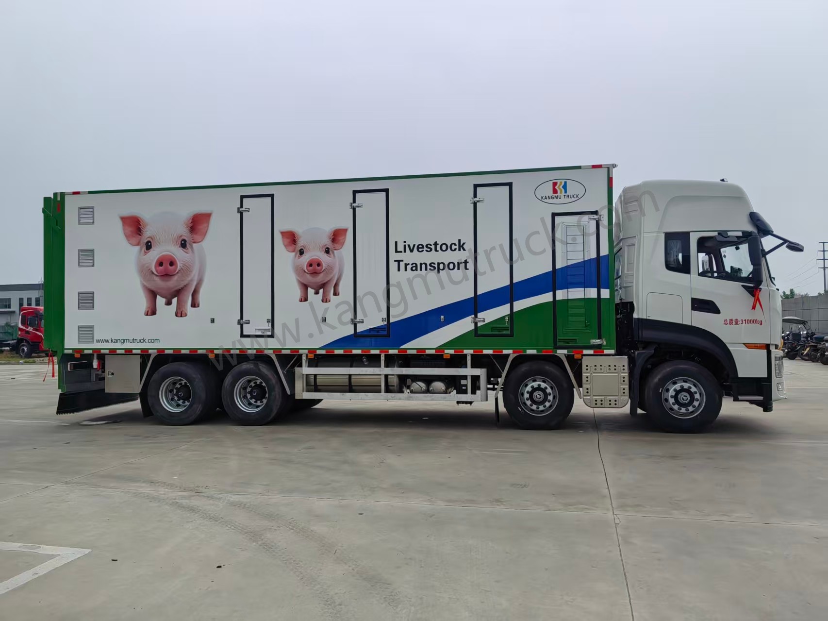 DONGFENG 8X4 LIVESTOCK TRANSPORT TRUCK